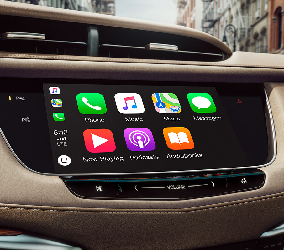 Cadillac: Infotainment System with Apple Carplay